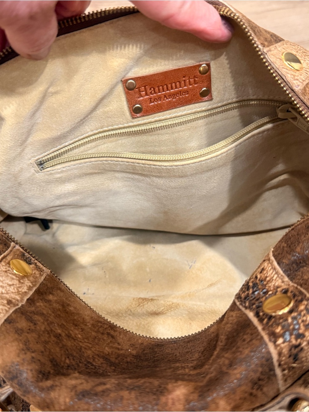 HAMMITT-FETS Retired-Studded distressed Brown Leather bag - Picture 6 of 7